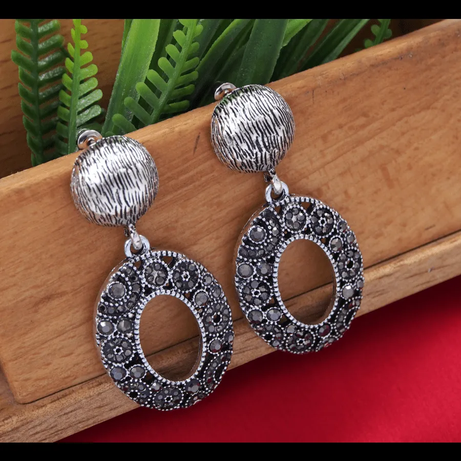 Antique Gold/Silver Plated Rustic Oval Shaped Drop Earring