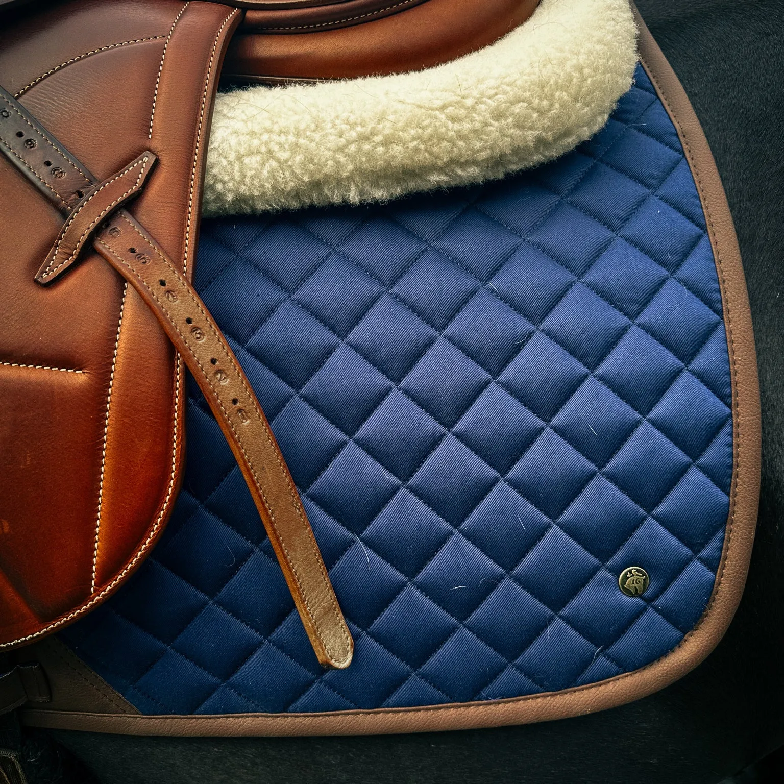 Sixteen Cypress Merino Wool Ultra Soft Jumper Pad, Navy & Cognac